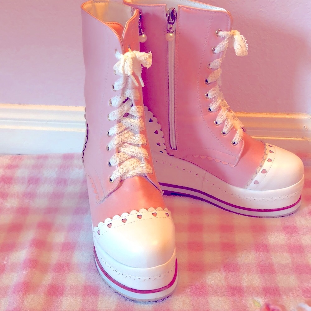 Adorable Lolita Boots!!! 💖